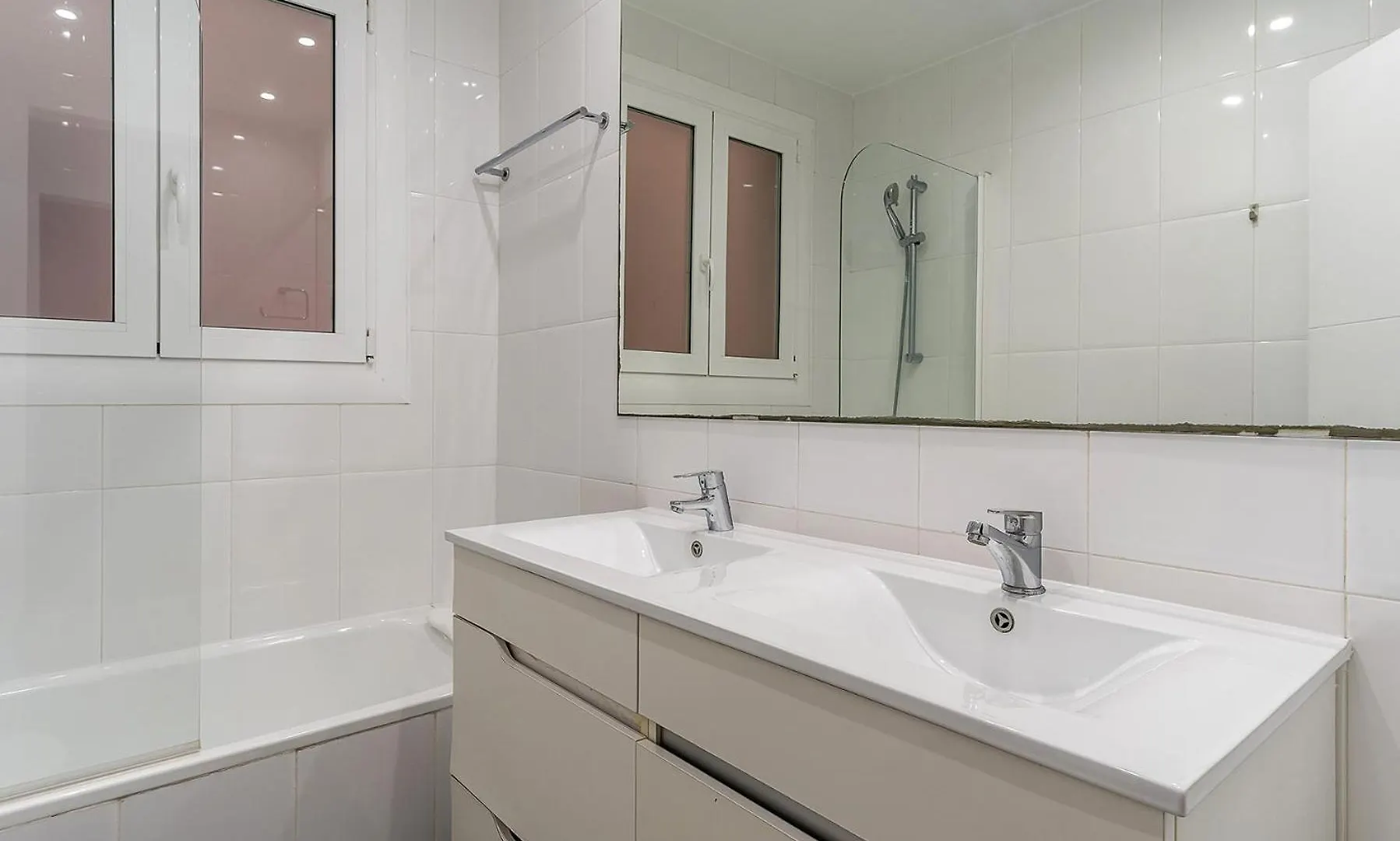 Canela Homes Barcelona Rossello Apartment
